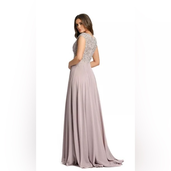 Mac Duggal Women's Appliqued Cap Sleeve Bodice Flowy Gown NWT 20264 - Picture 3 of 8